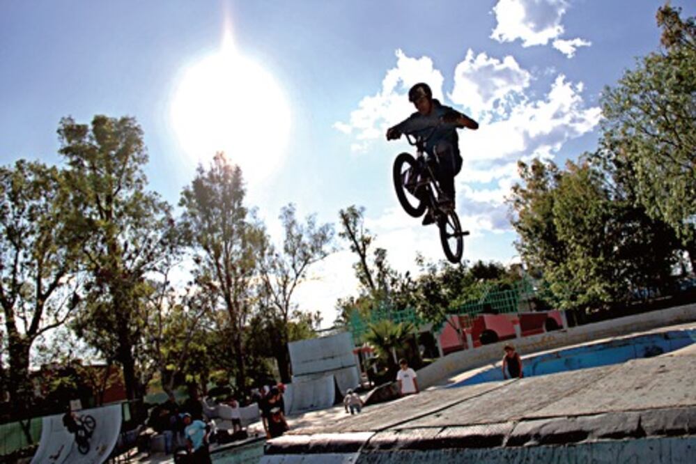 Demandan más espacios sobre ruedas 