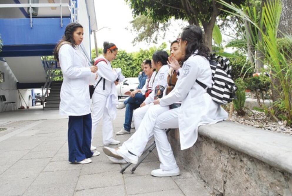 UAQ requiere hospital para prácticas, dice rector