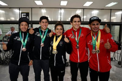  Medallistas vuelven felices