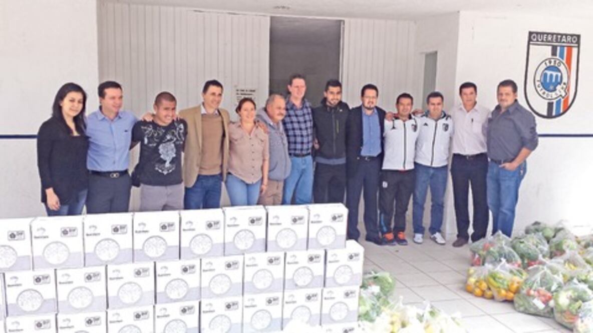 DIF Municipal y Central de Abastos apoyan a Gallitos