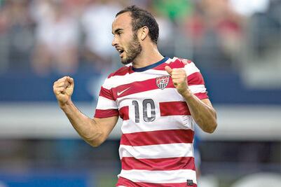 Donovan va por la cabeza de Klinsmann