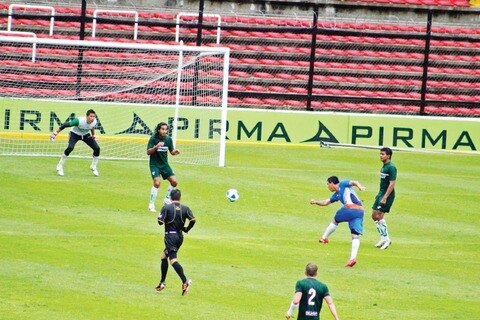 Gallos liga goleadas en la pretemporada