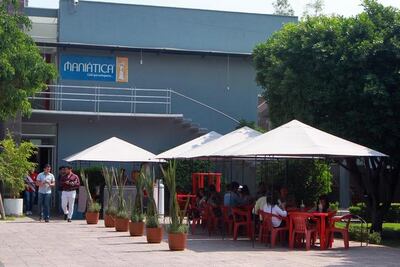 Adjudican cafeterías sin transparencia