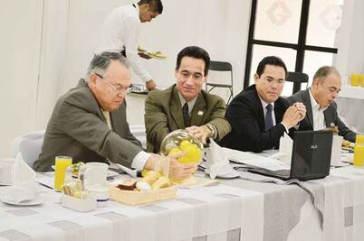 Van 5 candidatos al debate capitalino