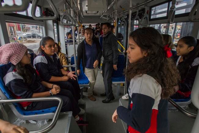 Transporte escolar opera al 100%: Mauricio Cobo