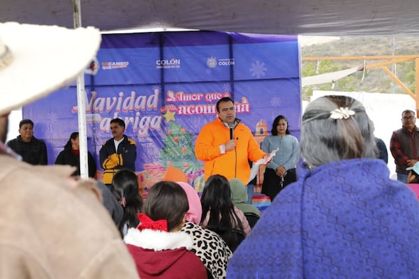 Lleva Gaspar Trueba un Regalo de Navidad para la Parte Alta de Colón