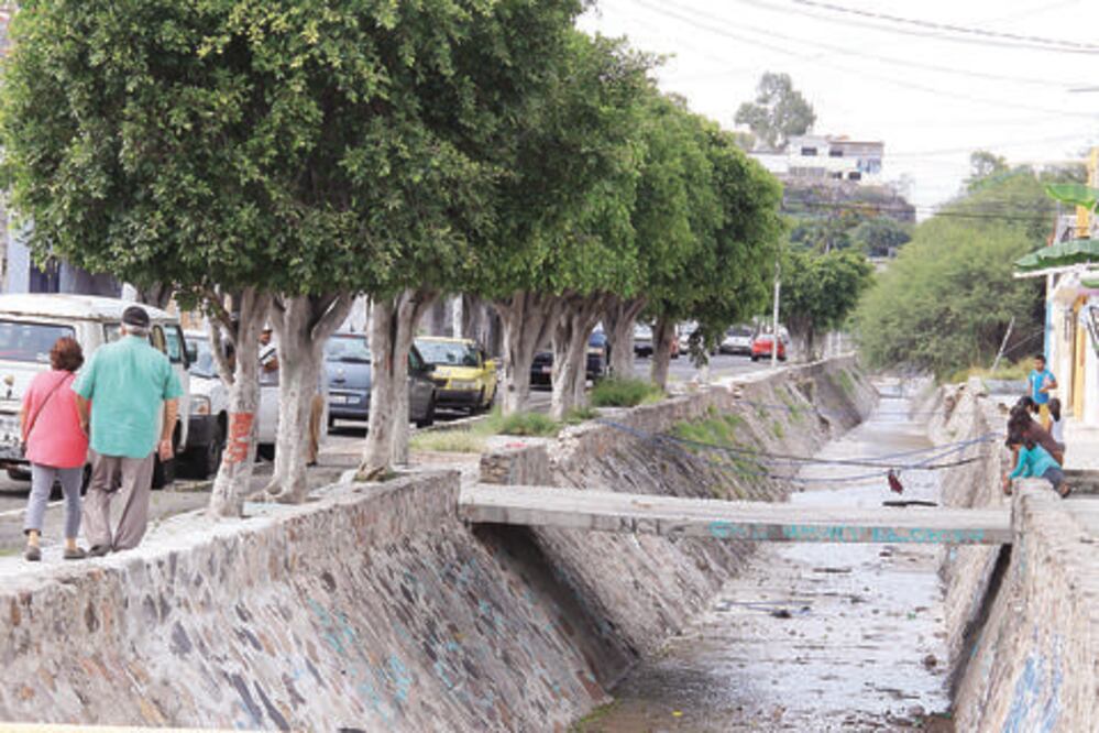 Tragedia en dren Peñuelas por imprudencia, dicen