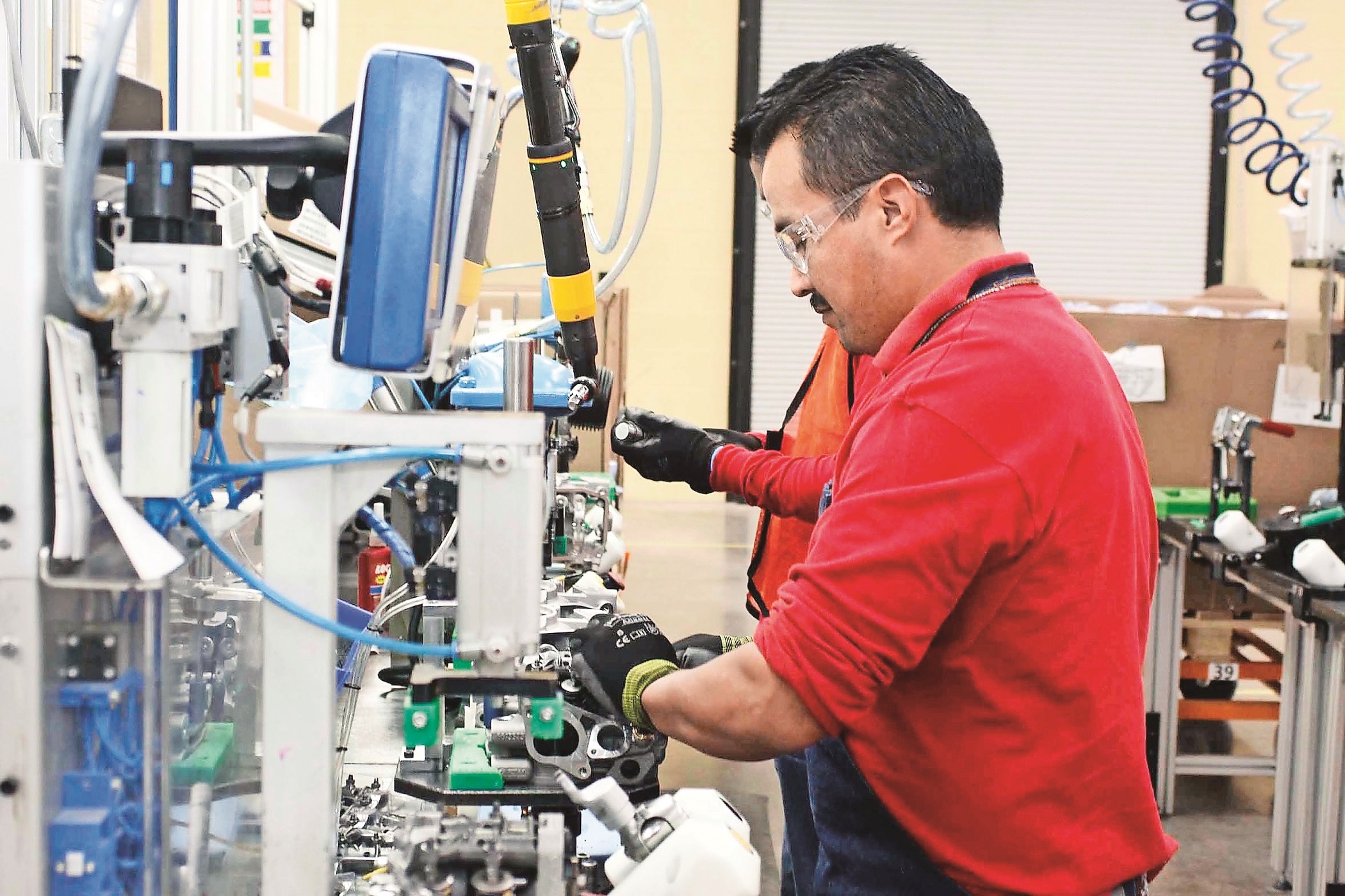 Retrocede economía queretana 0.4%: Inegi