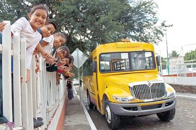 Operan  9 unidades de transporte escolar
