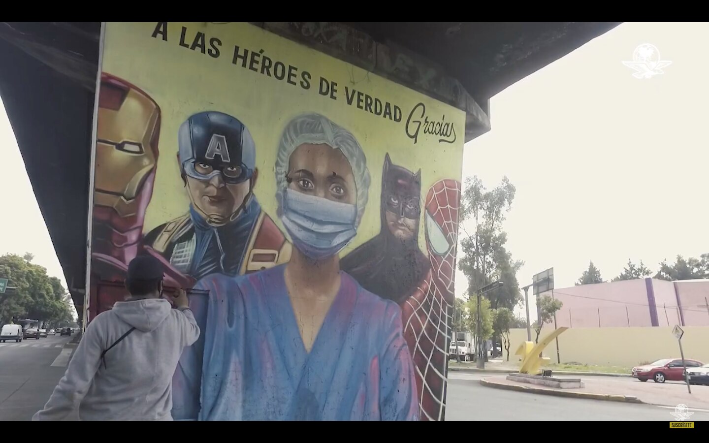 Pintan grafiti en honor de los doctores en CDMX
