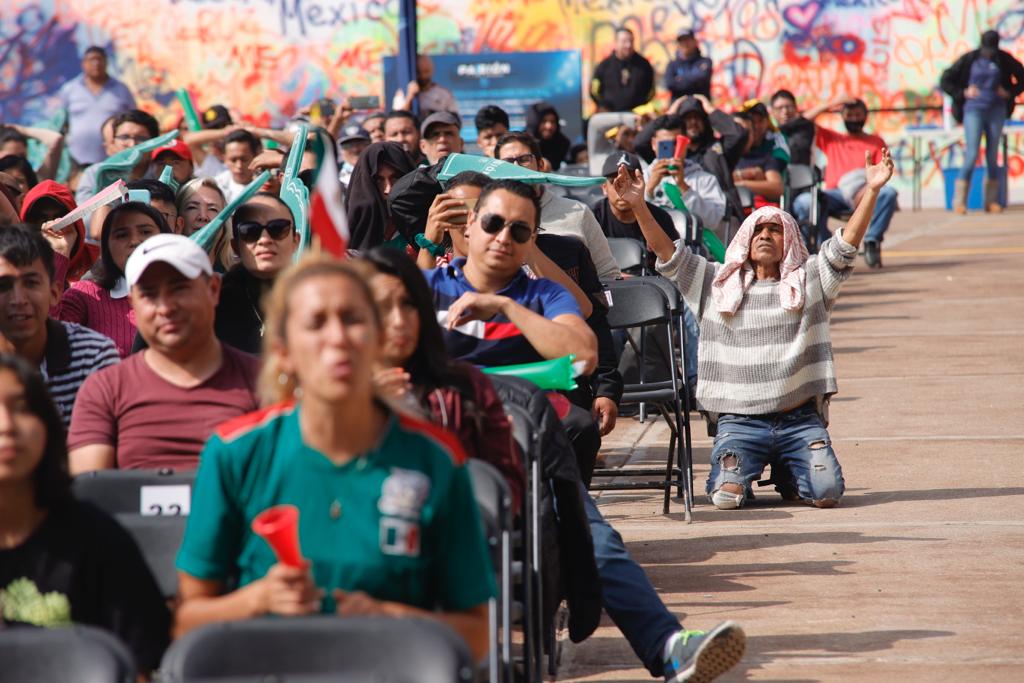 Queretanos viven la pasión por el Tri en el Corregidora