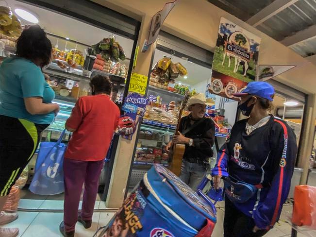 Mercados olvidan sana distancia