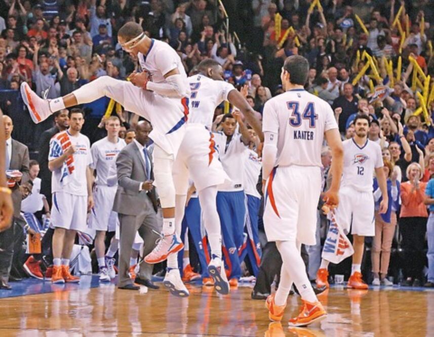 Westbrook ahora sí completa la faena en contra de los Bulls