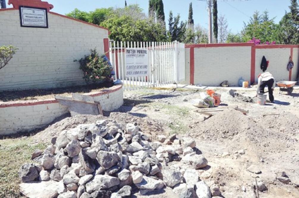 Suspenden obra por presentar anomalías