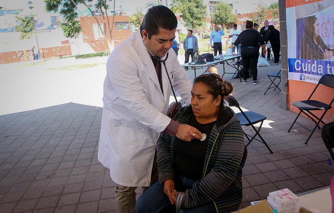 Fundación Barrios ofrece ayuda médica gratuita