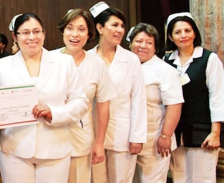 Salud regula 200 plazas 