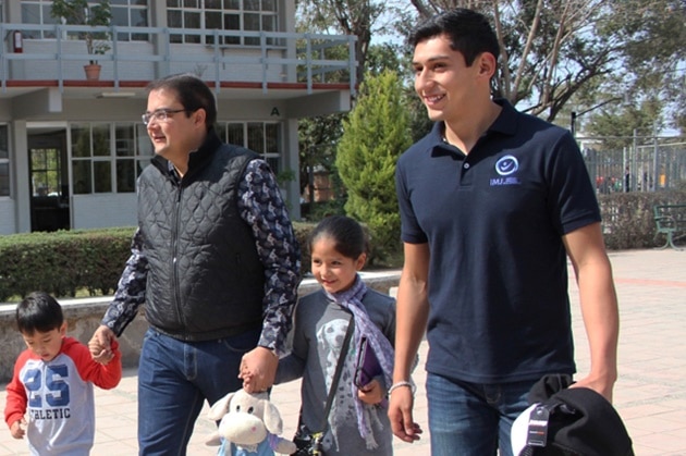 Detienen a director de juventud