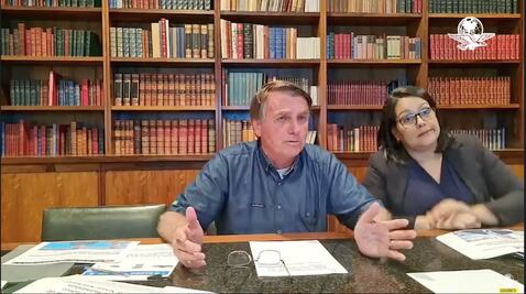 Facebook elimina video donde Bolsonaro vincula vacuna antiCovid con el Sida