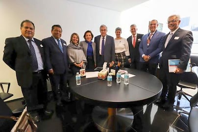 Se reúne rectora con Rubén Rocha en el Senado