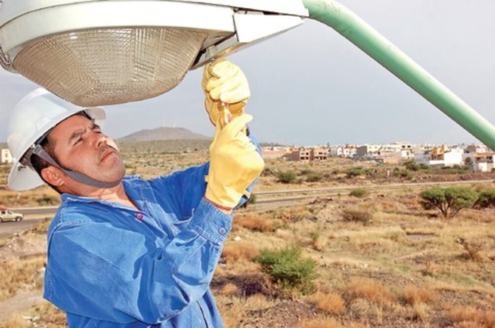 Prevén cueste más cambiar luminarias