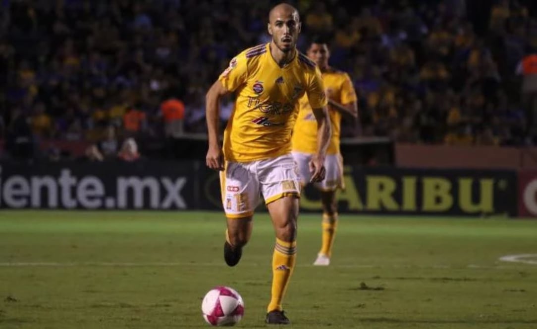 Imago7. El mediocampista de Tigres en un partido en el Volcán