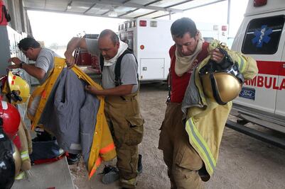 Pese a carencias, auxilian a la gente