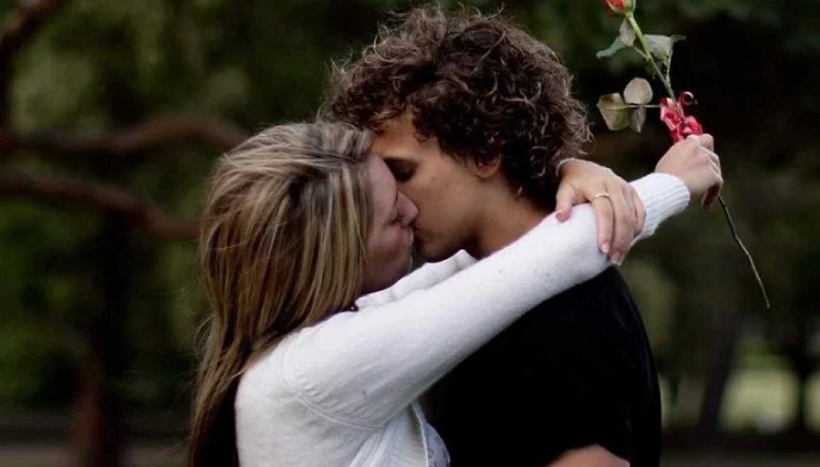 El enamoramiento dura máximo 3 años: IMSS