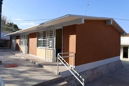 Entregan tres aulas didácticas en primaria de Corregidora