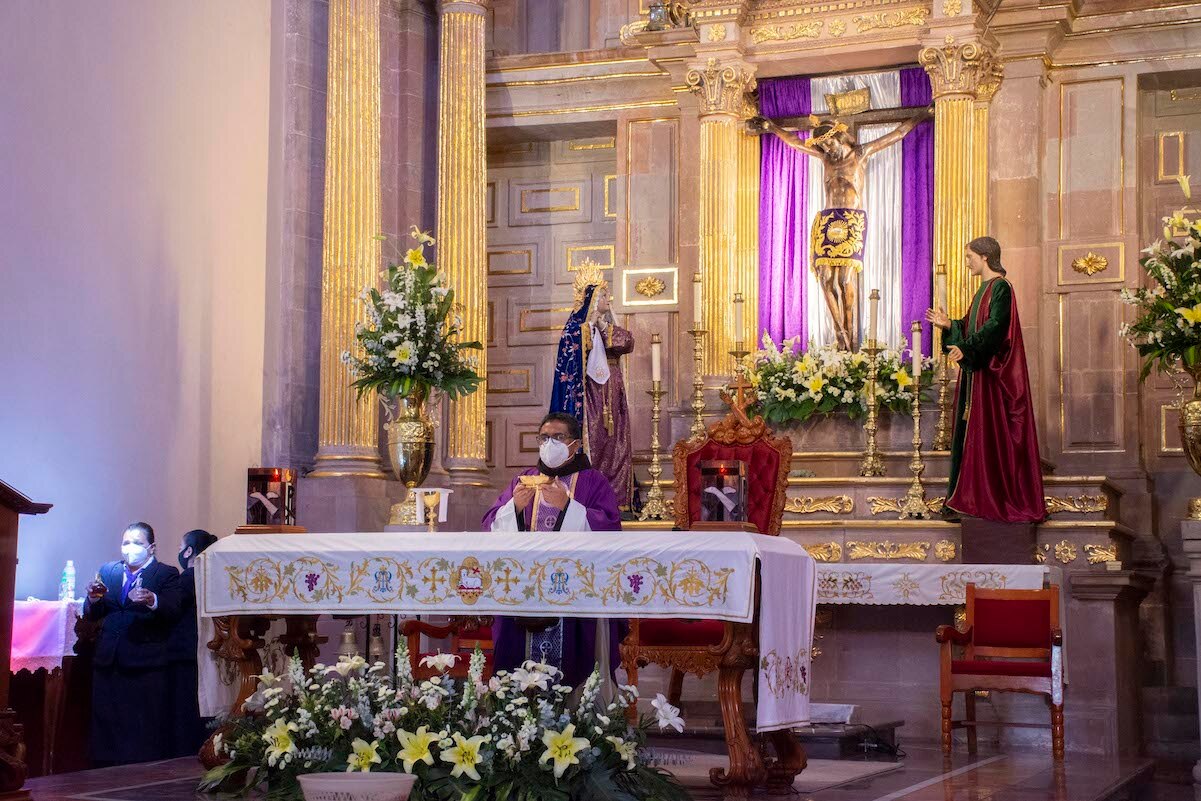 Diócesis de Querétaro reporta cinco contagios de sacerdotes en la tercera ola de Covid-19