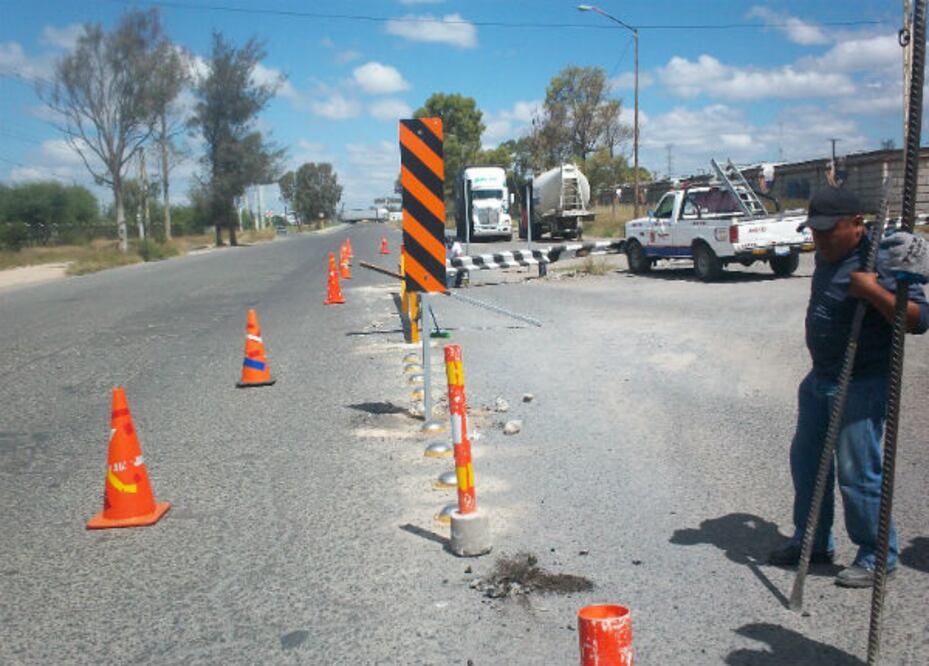 Rehabilitan vialidades de SJR