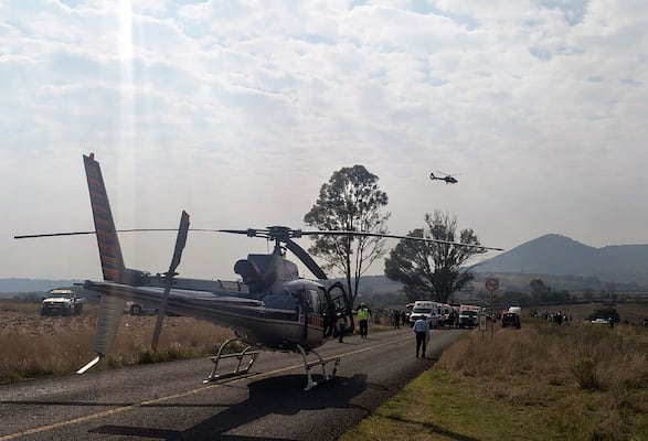 Suman 10 víctimas mortales por accidente de autobús en Amealco