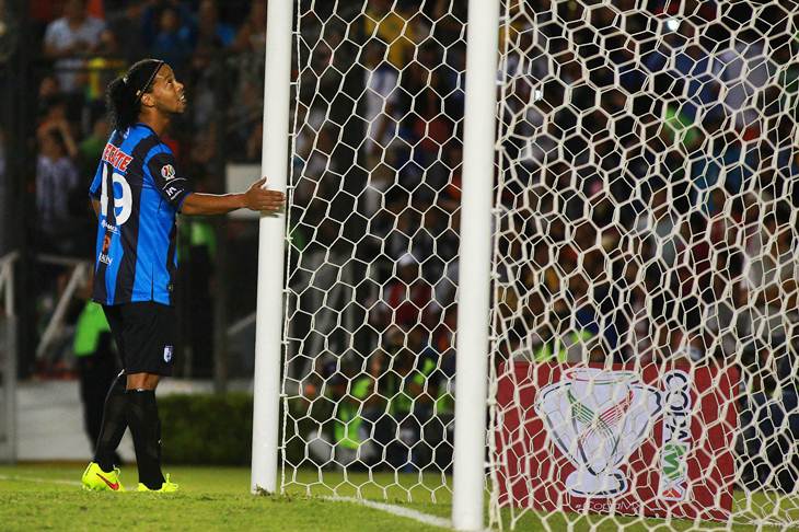 “La marcha de Ronaldinho se tratará”