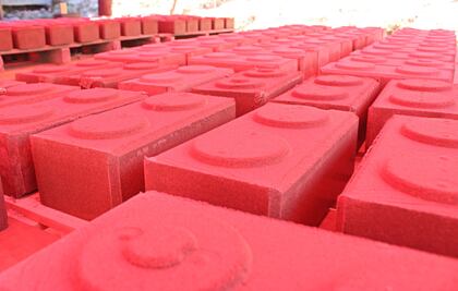 El ECOBTC, el material que busca desplazar al ladrillo; es un invento de universitarios queretanos