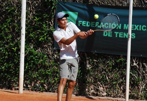 Queretanos logran Campeonato de Tenis