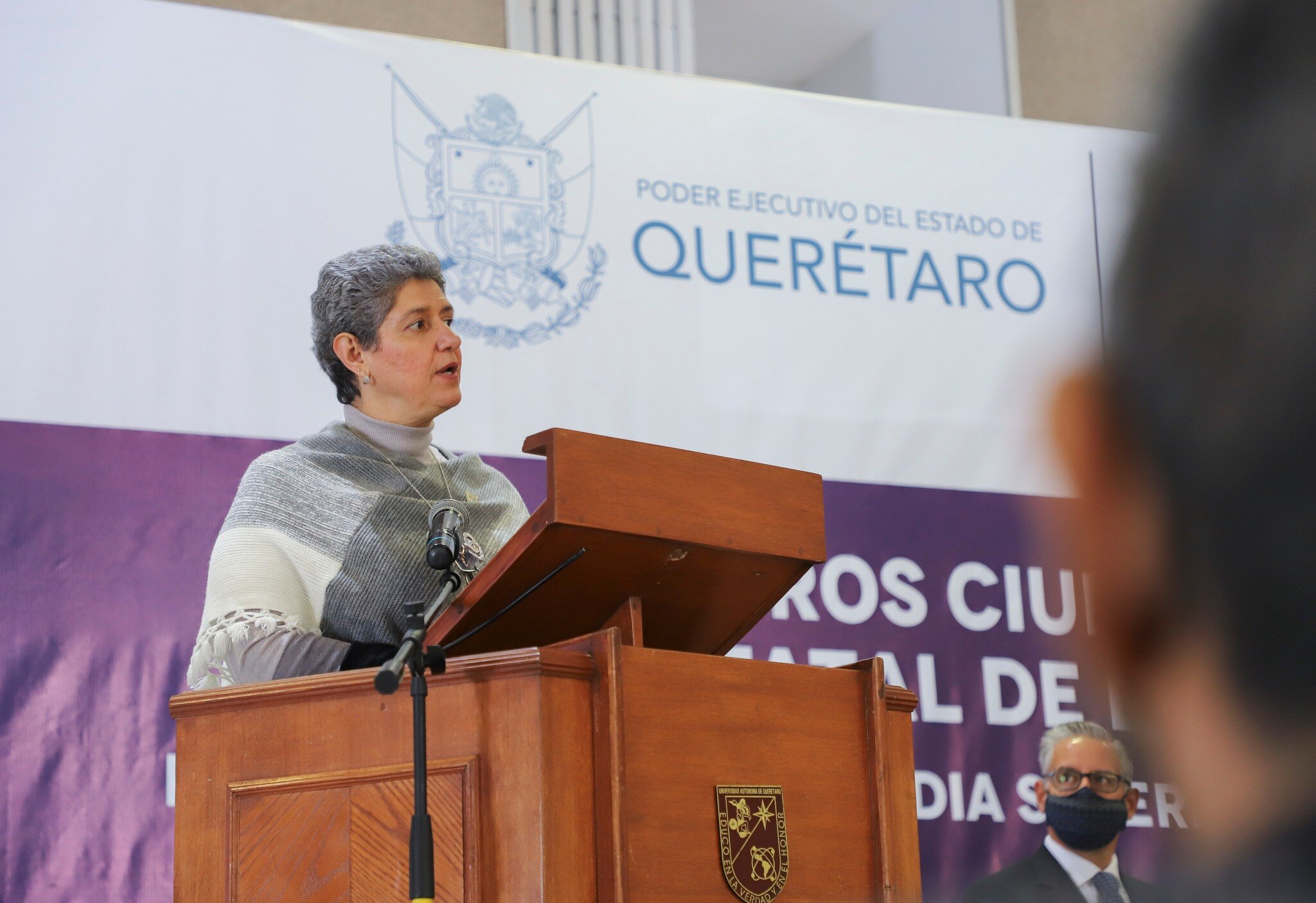 "UAQ, de las pocas universidades apoyadas por gobiernos estatales"