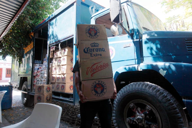 Habrá cerveza. Descartan ley seca durante la contingencia, en Querétaro