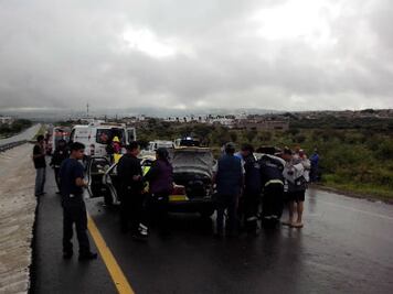Tres menores lesionados en choque