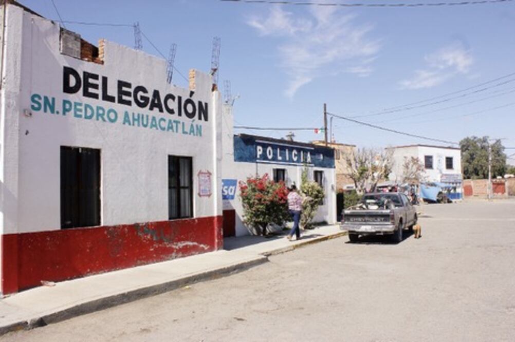 Denuncian falta de pago de agua