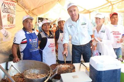 Calzada se compromete a dignificar el tianguis de  La Griega 