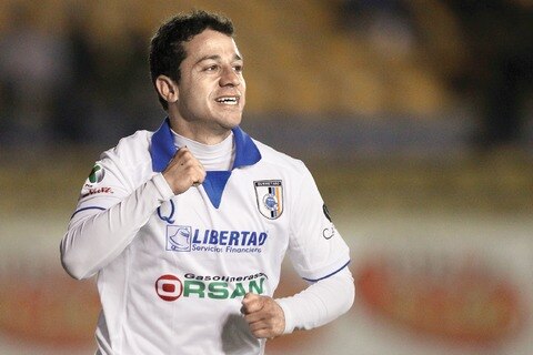 Espera una oportunidad en la liga