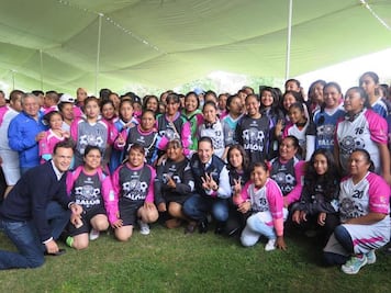 Entregará FDS 14 mil uniformes deportivos