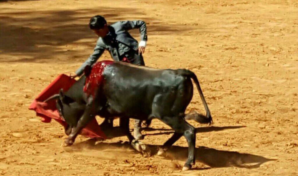 Gracias a su espléndida actuación, Emiliano se llevó la ovación del público. (FOTOS: CORTESÍA)