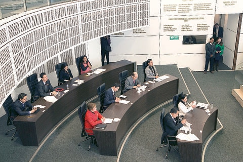 Toca al IQT regular servicio, según el PRI