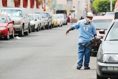 Gobierno busca regular a lavacoches