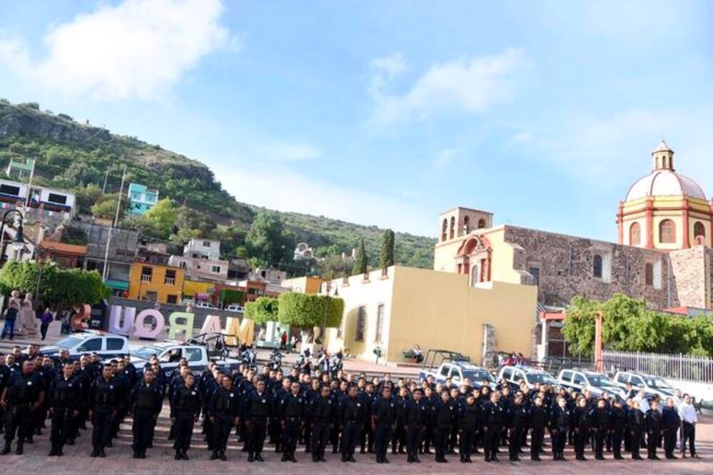 El edil realizó pase de revista y revisión de equipo al personal de la Secretaría de Seguridad Pública y Tránsito Municipal (ESPECIAL)