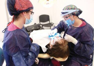 Planea UAQ ampliar carrera de odontología 