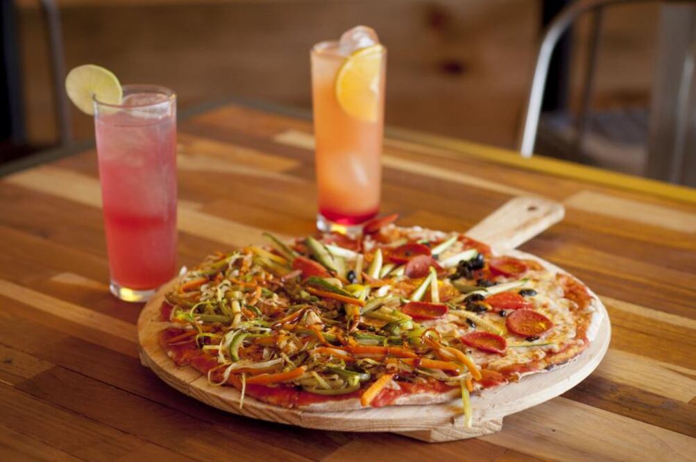 “Pizza Libre” es un restaurante que propone un concepto de pizzería totalmente diferente al tradicional, ya que ofrece la opción de bufet para deleitar a los amantes del exquisito platillo italiano.