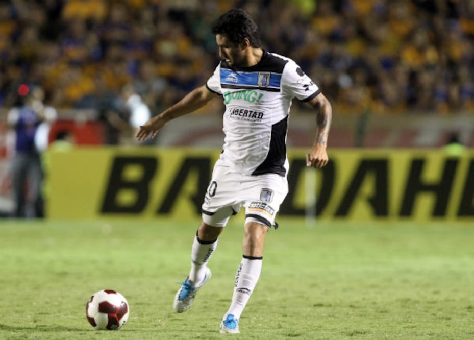 Carlos Bueno interesa al León