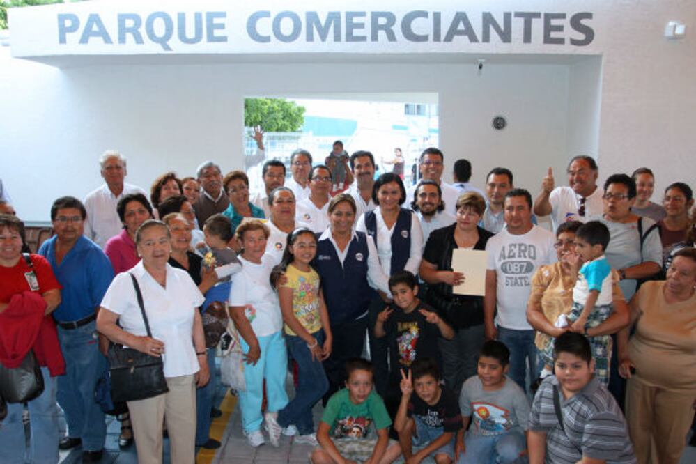 Vecinos logran la construcción de un parque