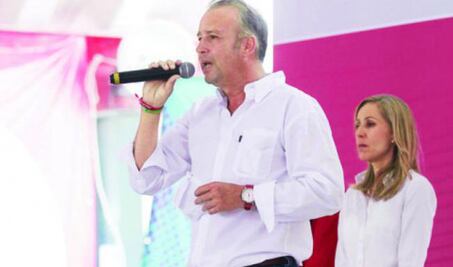 Acusan a Calzada de influenciar plebiscito